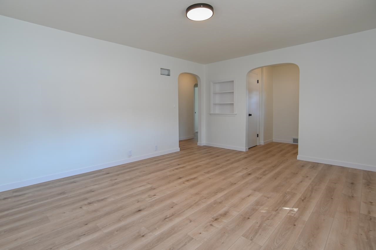 1908 Columbus Street Manitowoc, WI 54220 - Photo 7 of 50