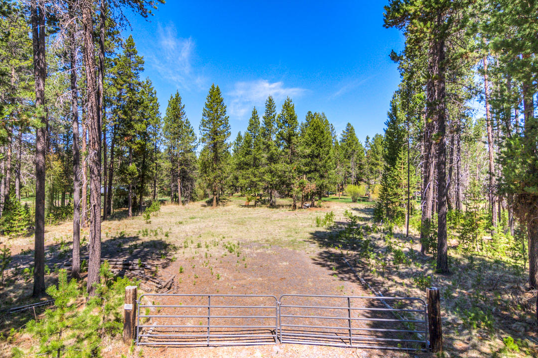 17076 Island Loop Way Bend, OR 97707 - Photo 2 of 13 The lot has been cleared.