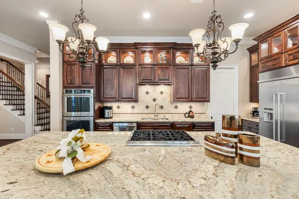 $1,199,000 | 108 McGoey Circle, Shenandoah, TX 77384