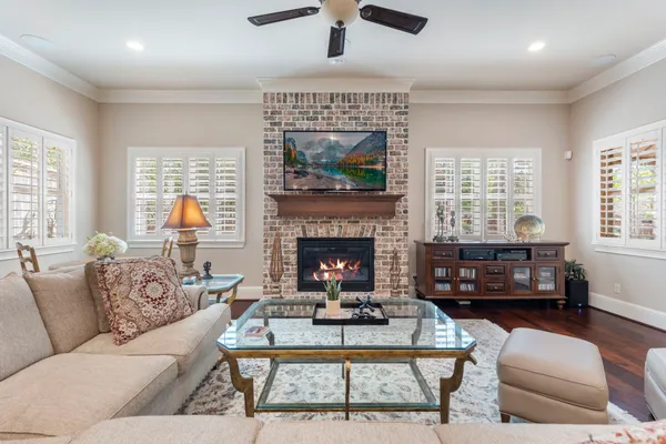 $1,199,000 | 108 McGoey Circle, Shenandoah, TX 77384