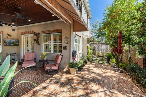 $1,199,000 | 108 McGoey Circle, Shenandoah, TX 77384