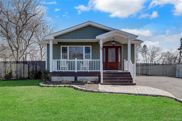 $615,000 | 36 Studley Street, Brentwood, NY 11717
