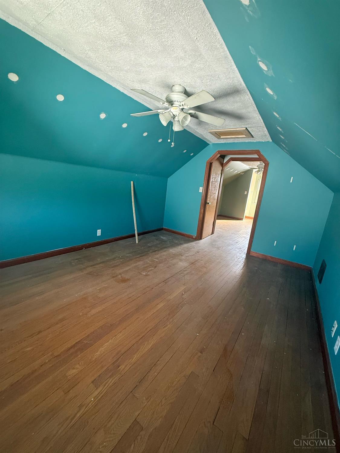 3918 School Section Road Cheviot, OH 45211 - Photo 10 of 12 Gallery Image 10