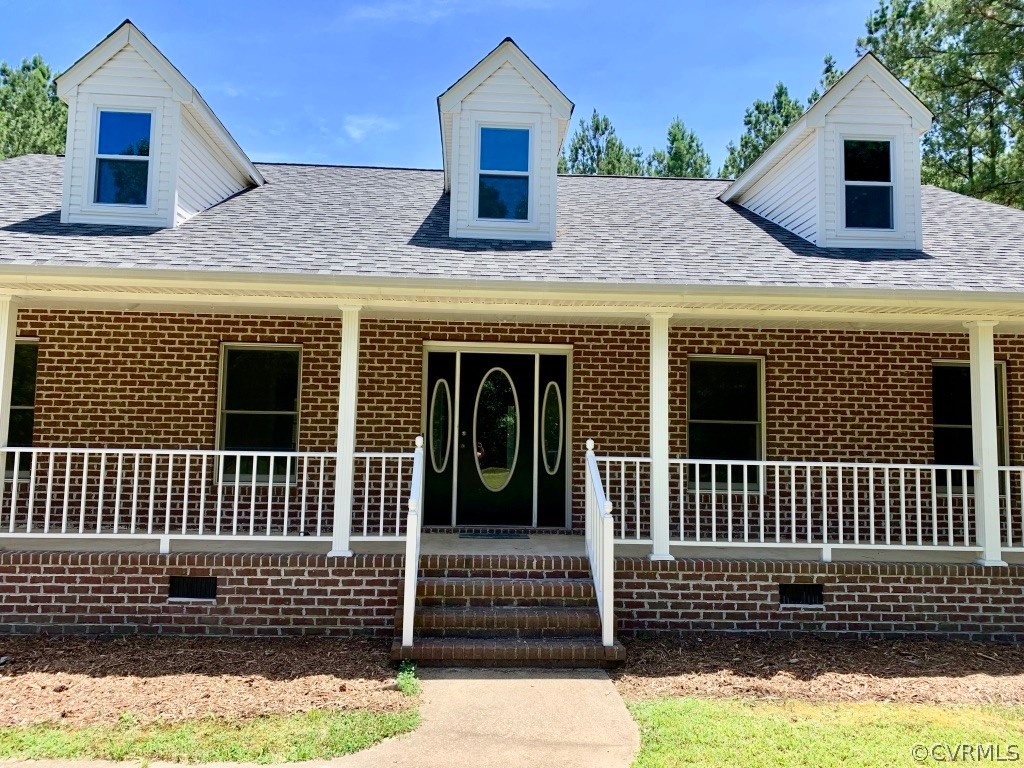 8301 Cattail Road Chesterfield, VA 23838 - Photo 3 of 31 a view of a house with wooden fence
