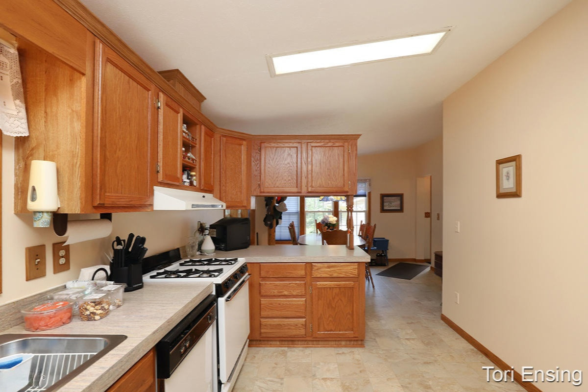 4798 Northwest Lake Road Lakeview, MI 48850 - Photo 5 of 12 IMG__4807