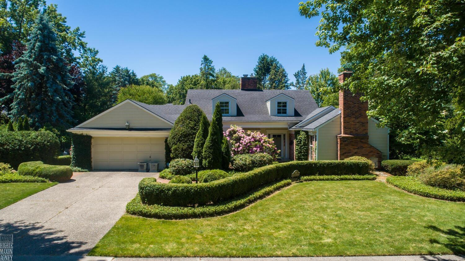 65 North Deeplands Road Grosse Pointe Shores, MI 48236 - Photo 1 of 45