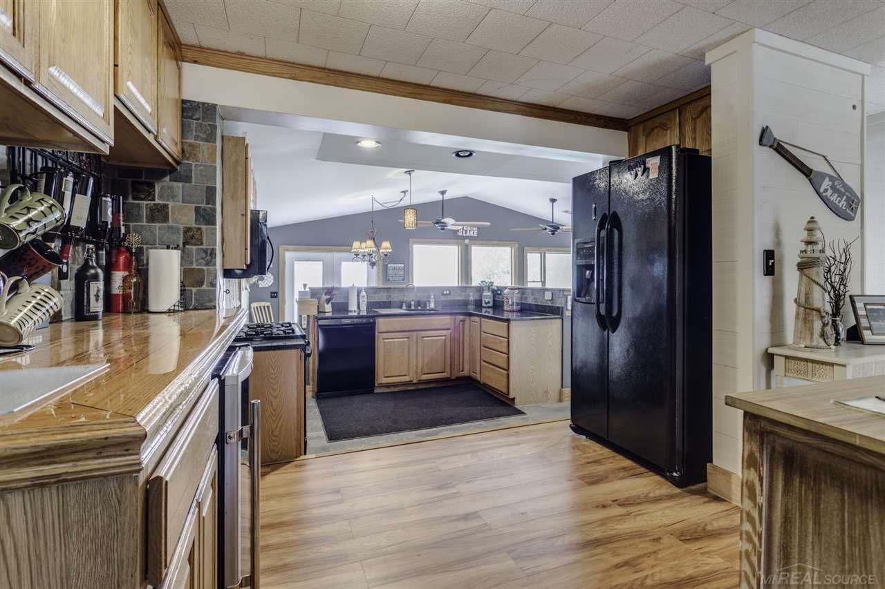 2843 South Lakeshore Road Applegate, MI 48401 - Photo 15 of 46 50017529-15.JPG