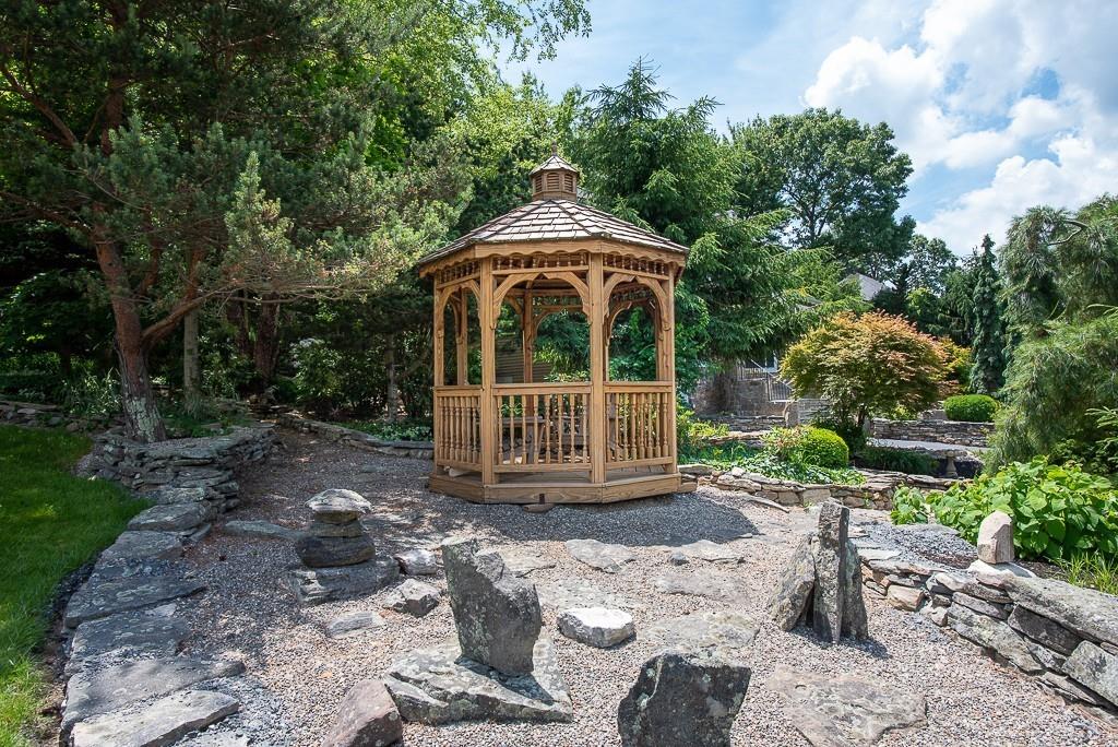 71 Highland View Drive Sutton, MA 01590 - Photo 26 of 32 Gallery Image 26