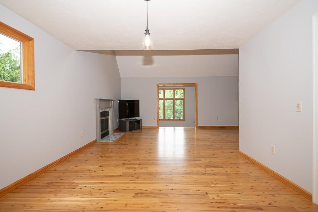 71 Highland View Drive Sutton, MA 01590 - Photo 9 of 32 Gallery Image 9