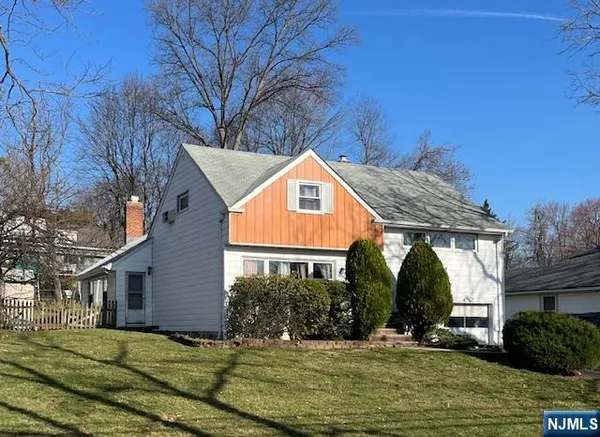 $4,500 | 920 East Lawn Drive, Teaneck, NJ 07666