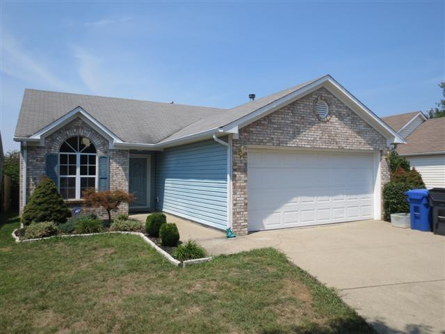 113 Pleasant Ridge Way Lexington, KY 40509 - Photo 6 of 37 Front of home shows landscaping.