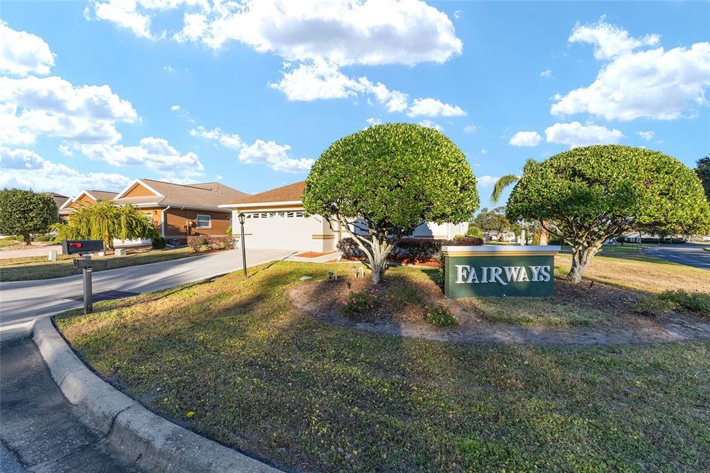 17549 Southeast 115th Terrace Road Summerfield, FL 34491 - Photo 46 of 56 a view of outdoor space patio and swimming pool