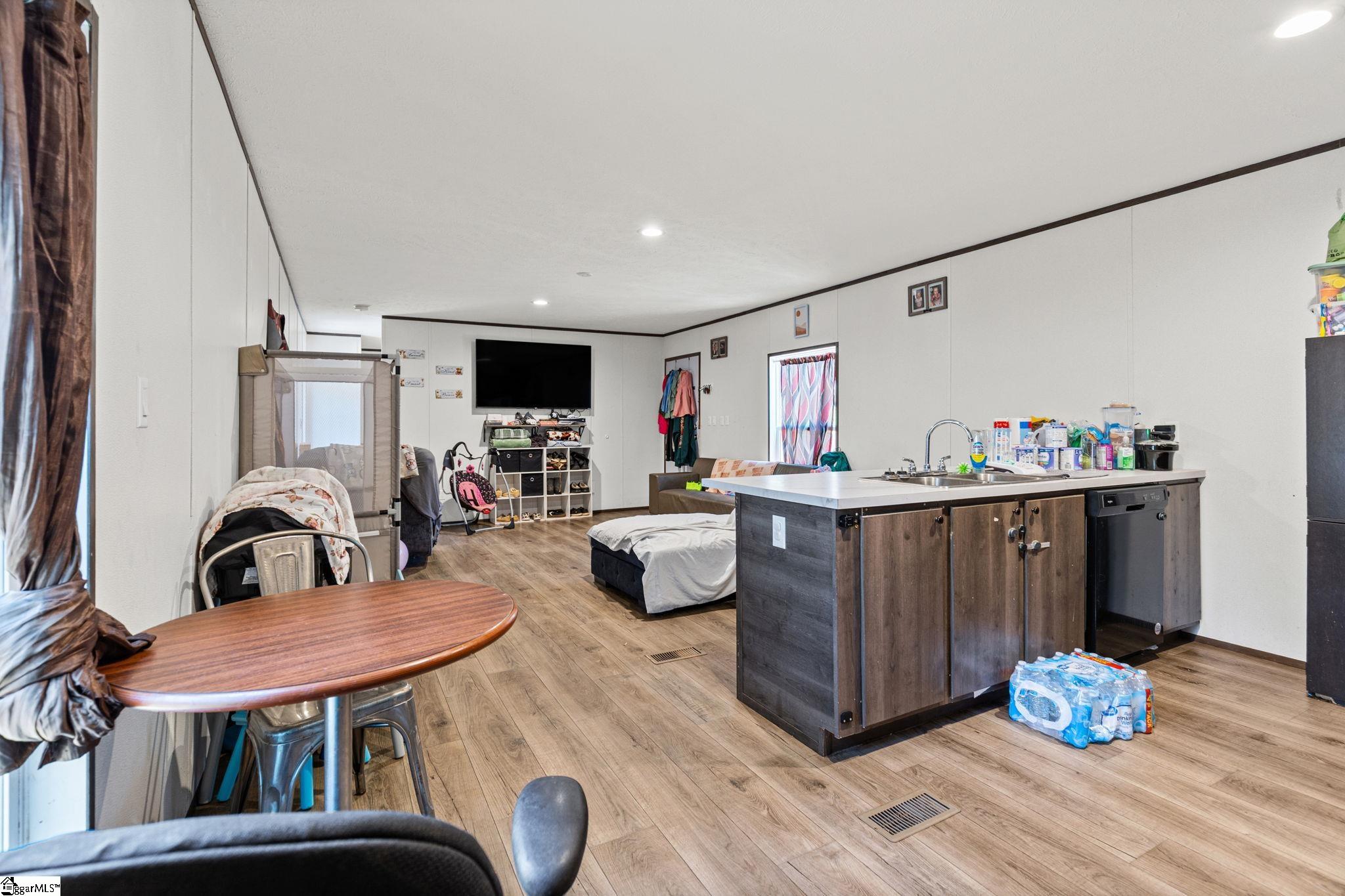 110 Hideaway Drive Sunset, SC 29685 - Photo 9 of 26