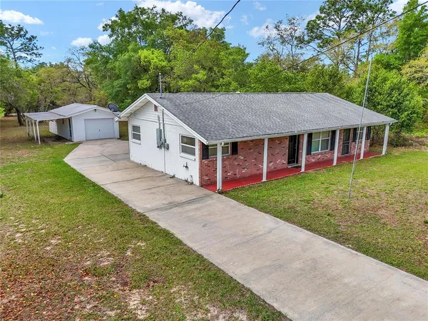 $216,000 | 21766 Southwest Rainbow Lakes Boulevard, Dunnellon, FL 34431