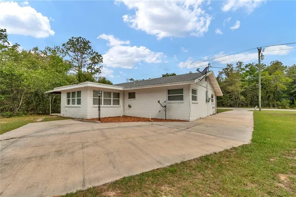 $216,000 | 21766 Southwest Rainbow Lakes Boulevard, Dunnellon, FL 34431