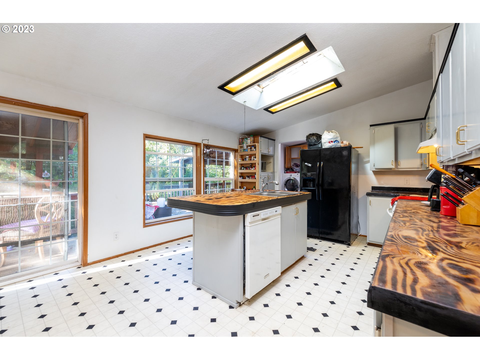 559 North Bear Creek Road Otis, OR 97368 - Photo 8 of 31