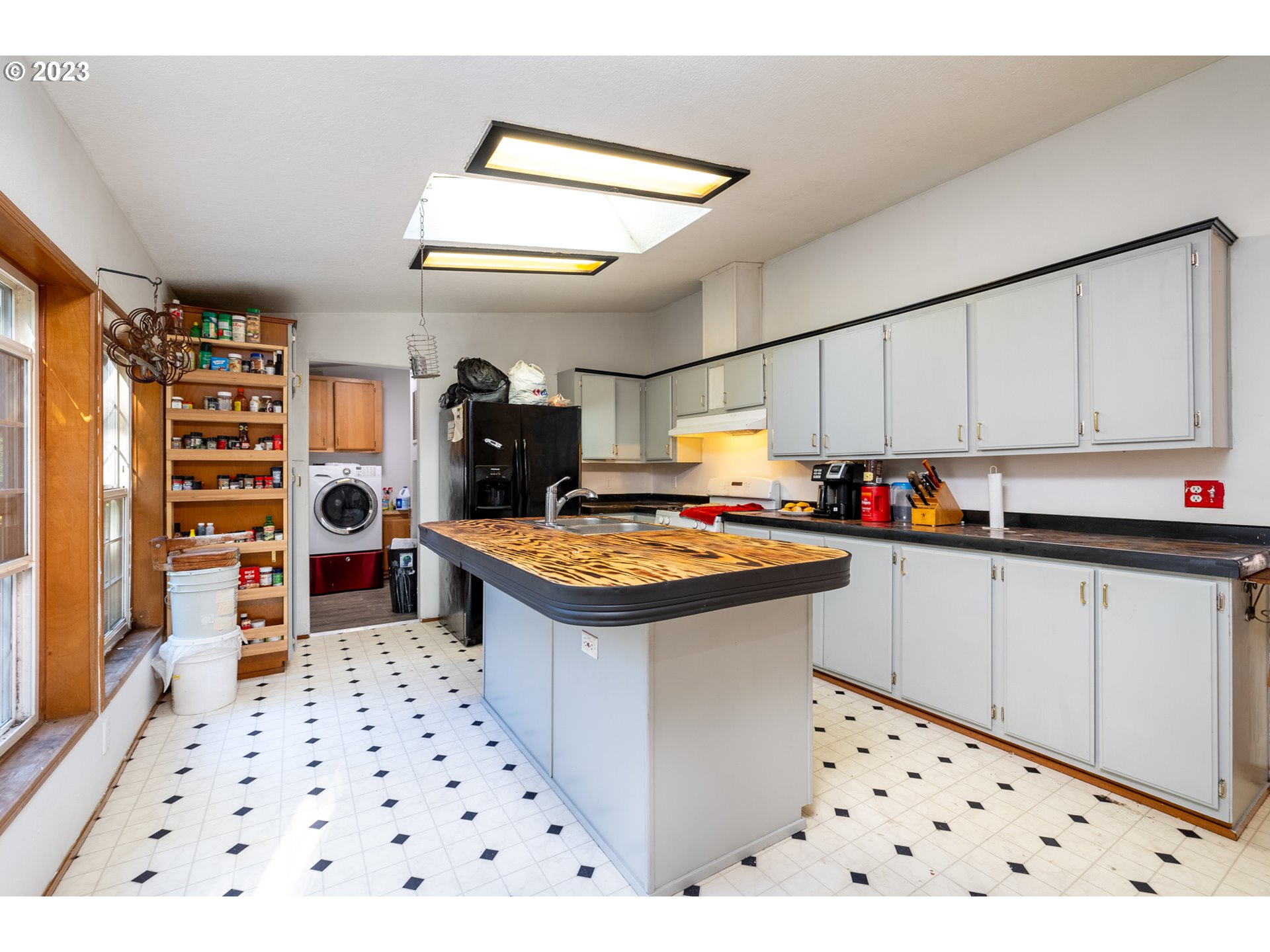 559 North Bear Creek Road Otis, OR 97368 - Photo 9 of 31