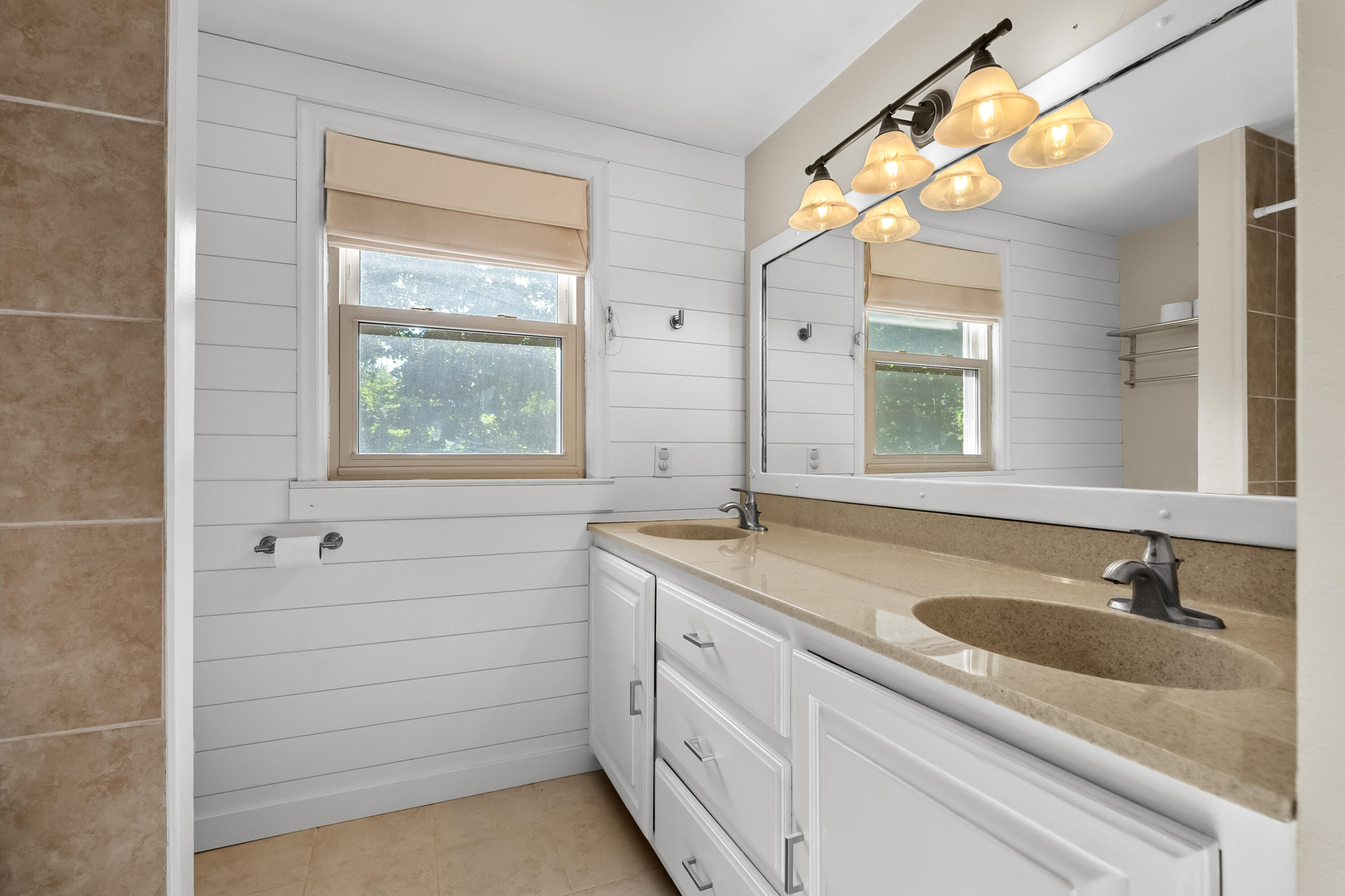 907 East Street Three Rivers, MI 49093 - Photo 17 of 31 East St 907 Three Rivers 49093-17