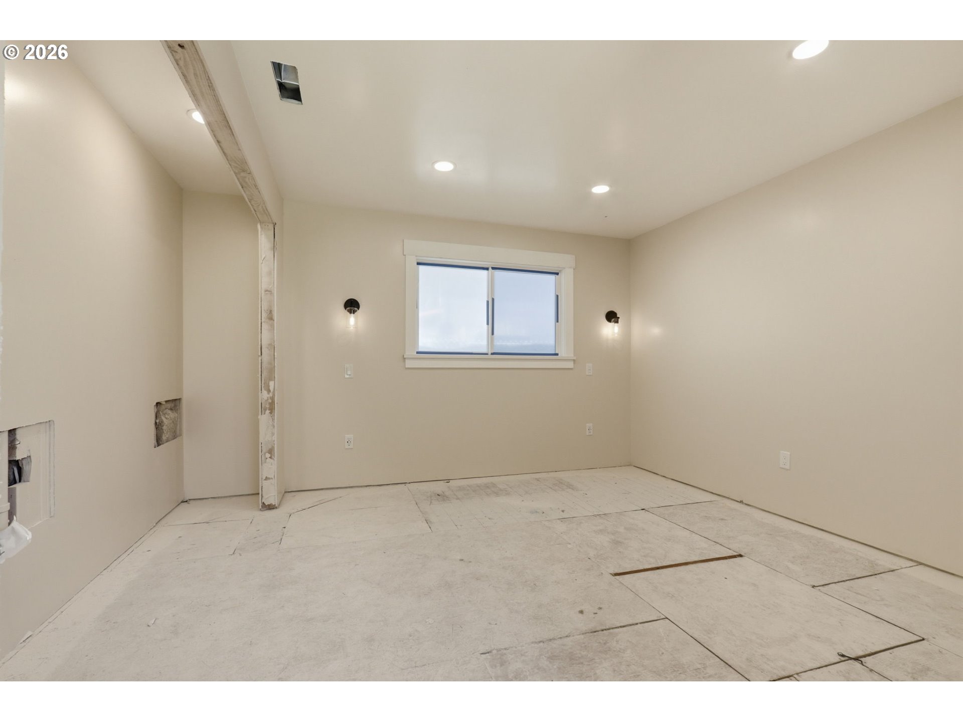 14305 Southeast River Road Milwaukie, OR 97267 - Photo 14 of 36