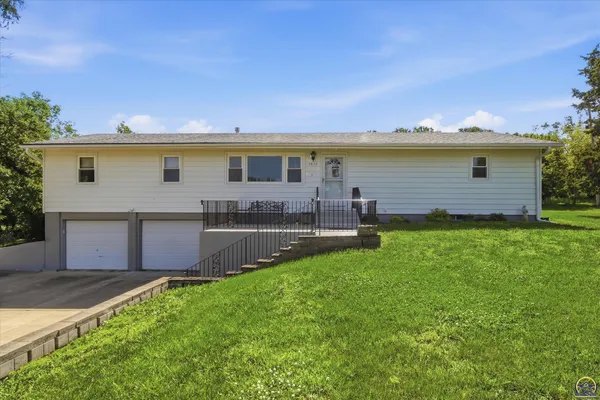 $270,000 | 5622 Northeast Indian Creek Road, Topeka, KS 66617