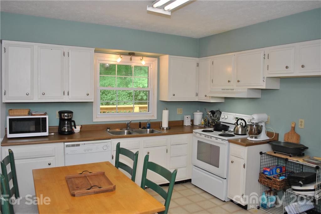 13 St Andrews Road Arden, NC 28704 - Photo 14 of 28 Gallery Image 14