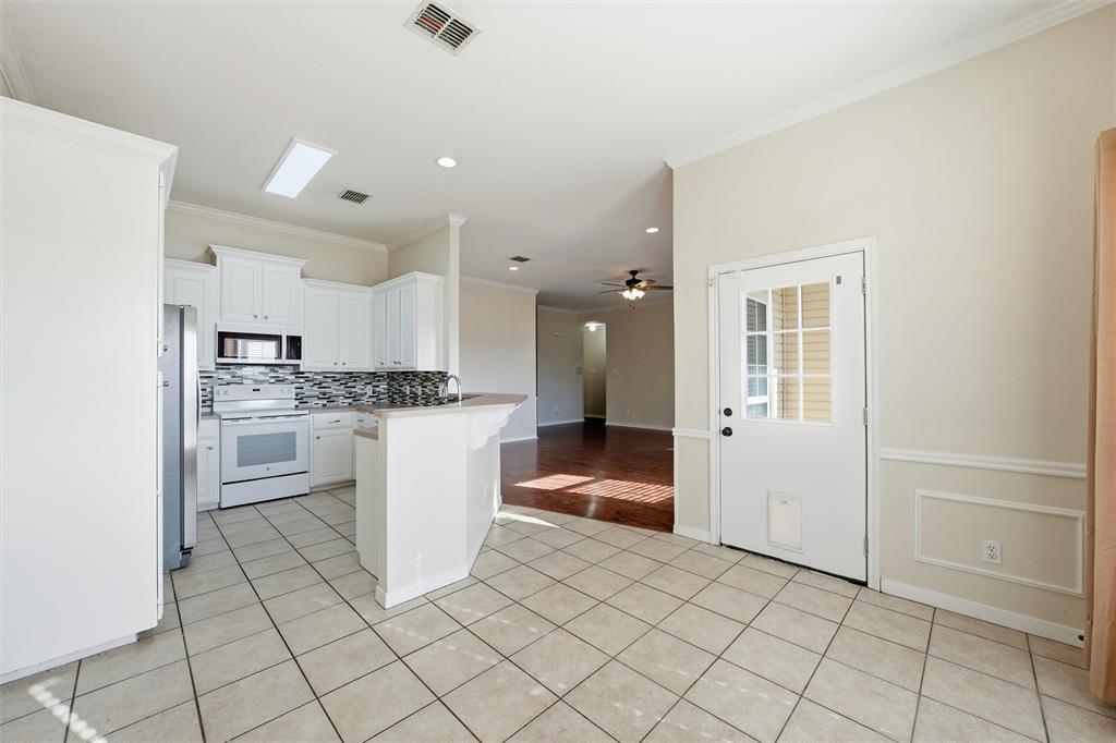 217 Keswick Drive Hewitt, TX 76643 - Photo 11 of 25