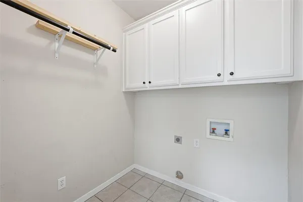 $335,000 | 217 Keswick Drive, Hewitt, TX 76643