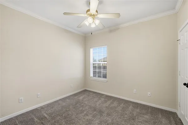 $335,000 | 217 Keswick Drive, Hewitt, TX 76643