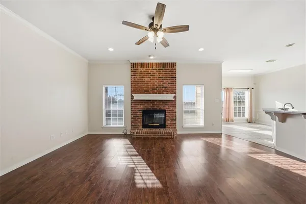 $335,000 | 217 Keswick Drive, Hewitt, TX 76643