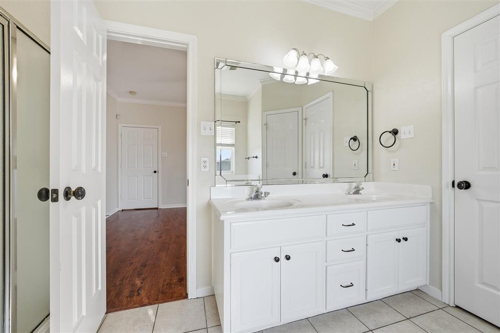 217 Keswick Drive Hewitt, TX 76643 - Photo 8 of 25