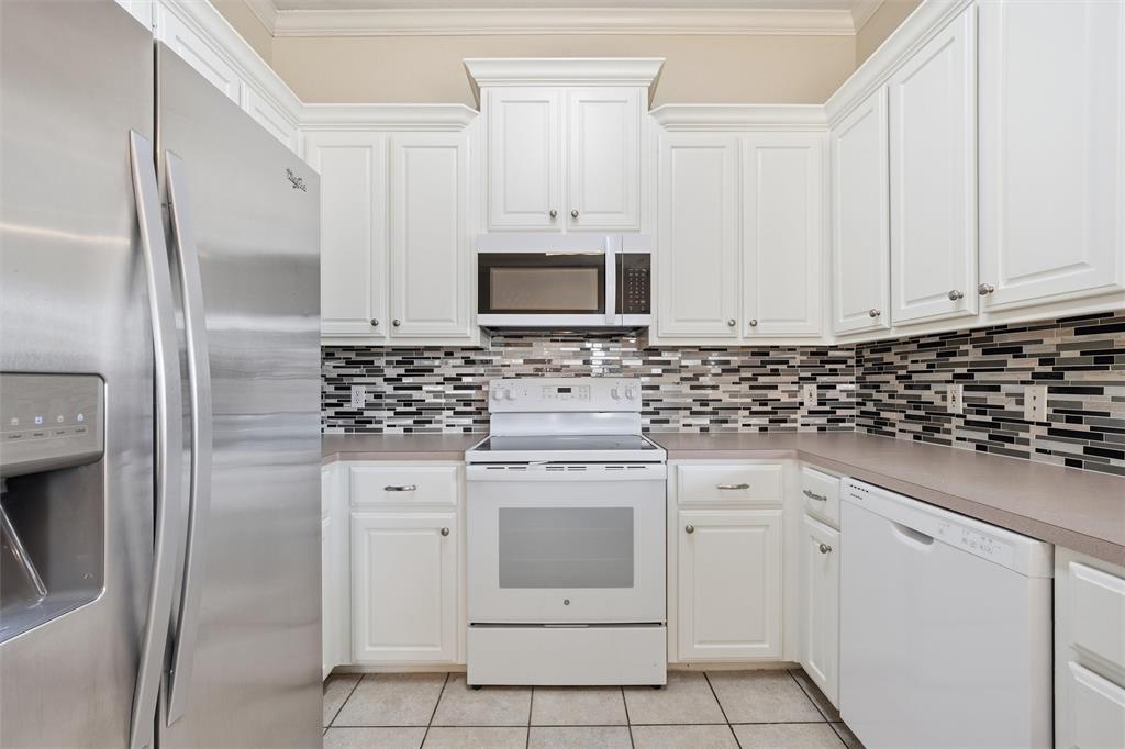 217 Keswick Drive Hewitt, TX 76643 - Photo 9 of 25