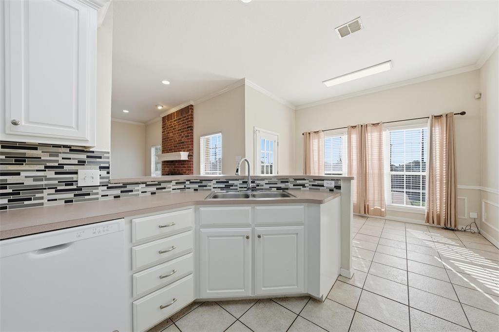 217 Keswick Drive Hewitt, TX 76643 - Photo 10 of 25