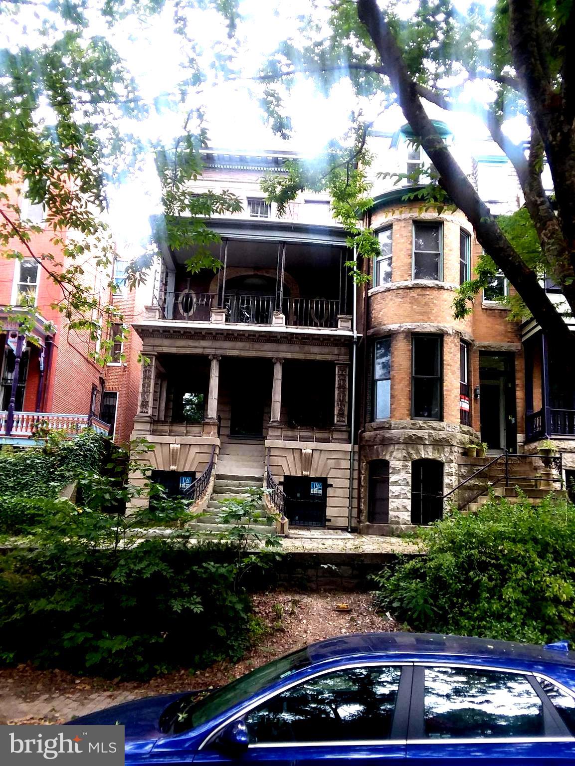 2012 Mt Royal Terrace, Unit 4 Baltimore, MD 21217 - Photo 44 of 55 a front view of house with yard