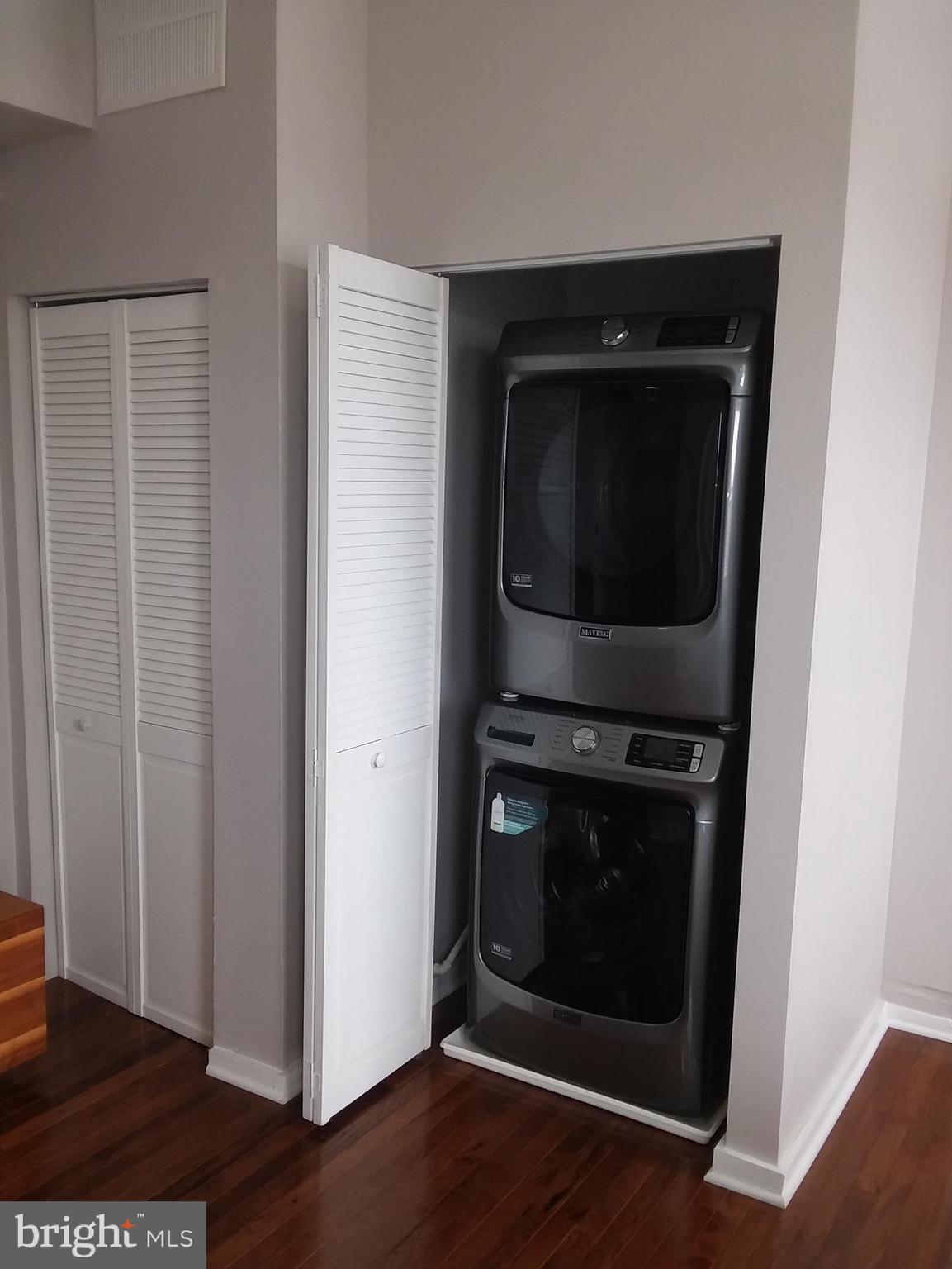 2012 Mt Royal Terrace, Unit 4 Baltimore, MD 21217 - Photo 9 of 55 Modern Laundry closet