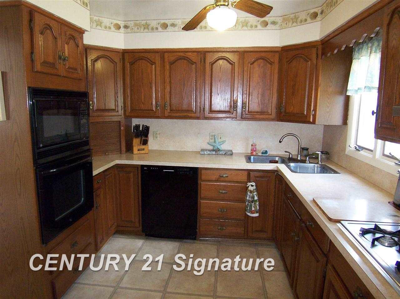 5157 West Carpenter Road Flint, MI 48504 - Photo 6 of 26