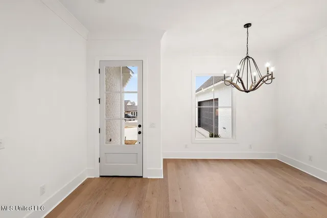 $385,000 | 209 Lake Crest Drive, Madison, MS 39110