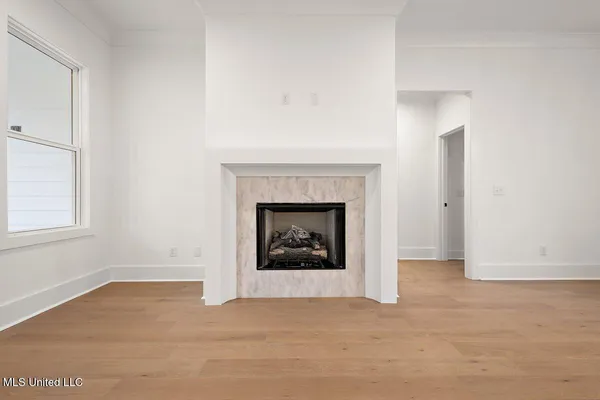 $377,500 | 209 Lake Crest Drive, Madison, MS 39110