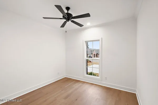 $377,500 | 209 Lake Crest Drive, Madison, MS 39110