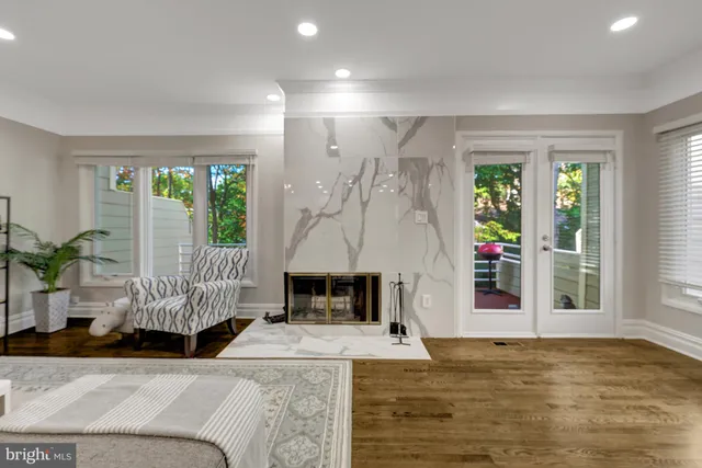 $1,000,000 | 11110 Lakespray Way, Reston, VA 20191