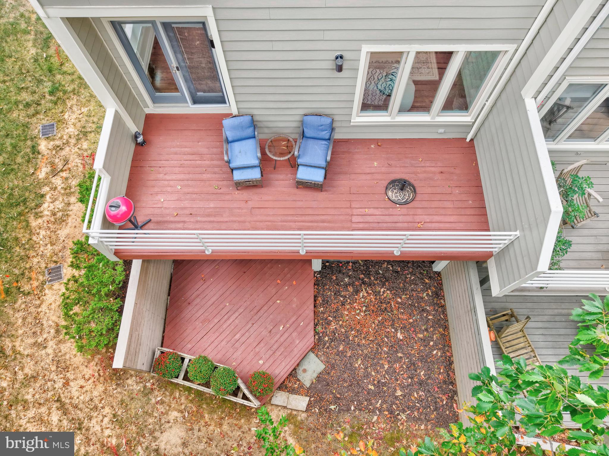 11110 Lakespray Way Reston, VA 20191 - Photo 21 of 60 Aerial view of the main and lower decks.