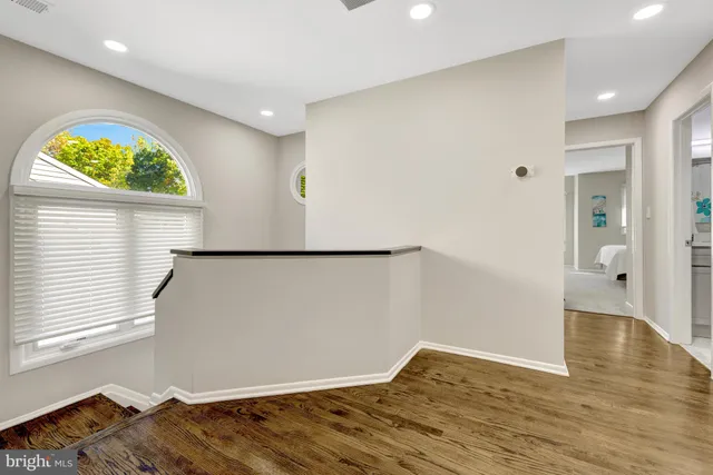 $1,000,000 | 11110 Lakespray Way, Reston, VA 20191