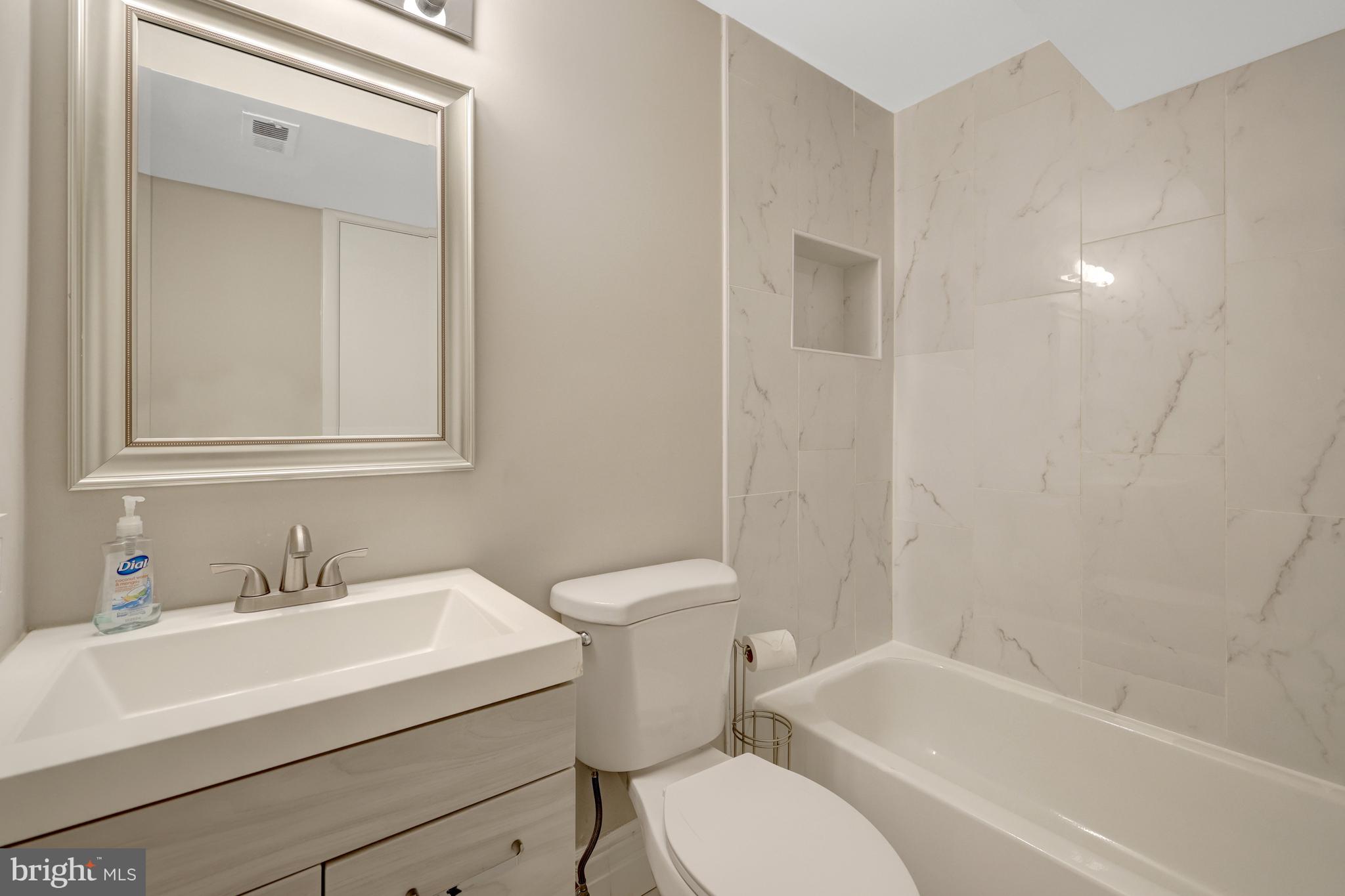 11110 Lakespray Way Reston, VA 20191 - Photo 48 of 60 Updated lower level full hall bathroom.