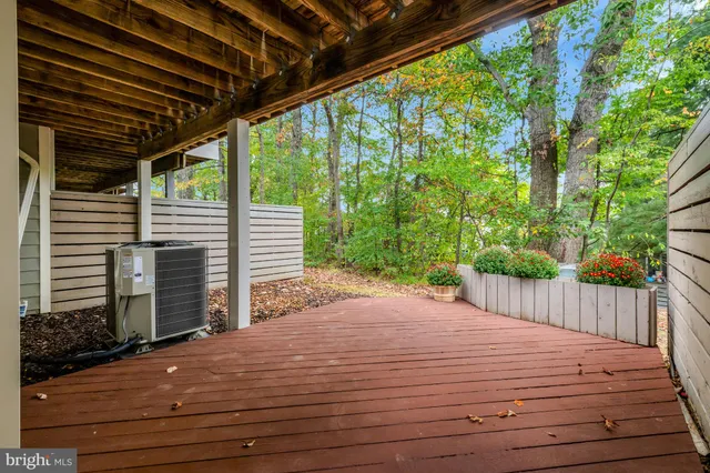 $1,000,000 | 11110 Lakespray Way, Reston, VA 20191