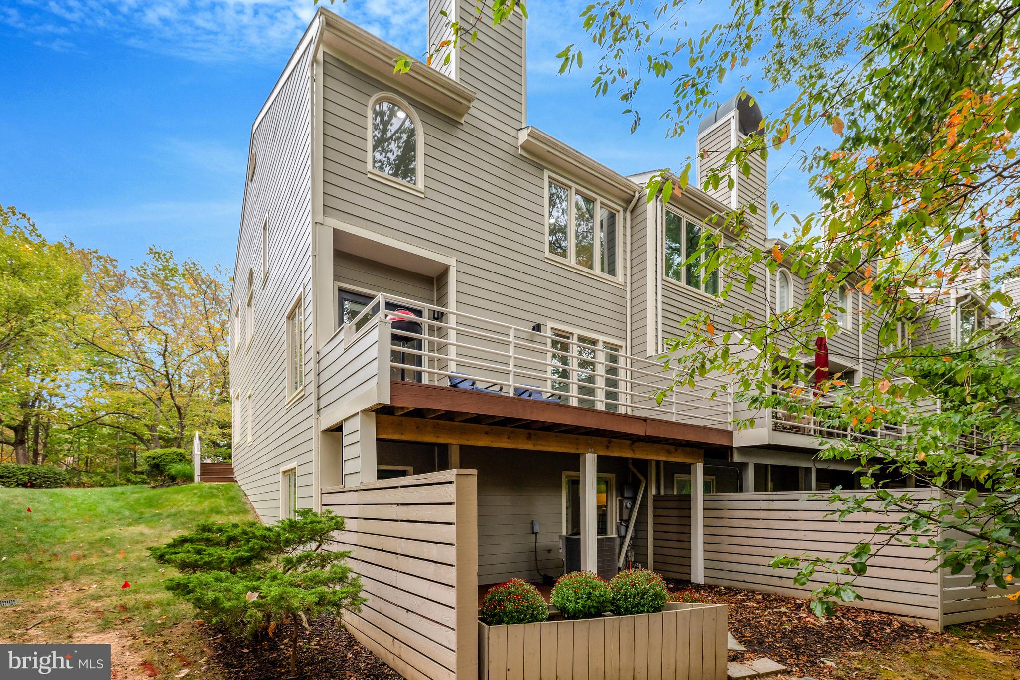 11110 Lakespray Way Reston, VA 20191 - Photo 53 of 60 New roof and hardieplank siding.