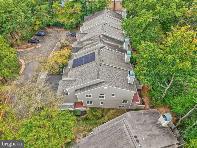 $1,000,000 | 11110 Lakespray Way, Reston, VA 20191