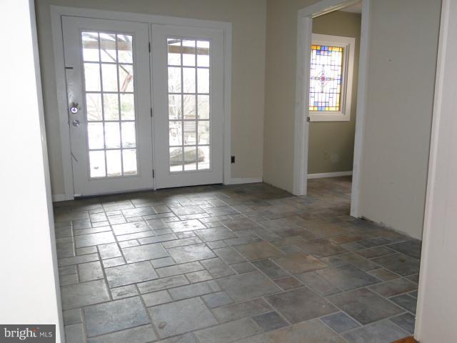 5407 Buffalo Road Mount Airy, MD 21771 - Photo 16 of 28 Interior (General)