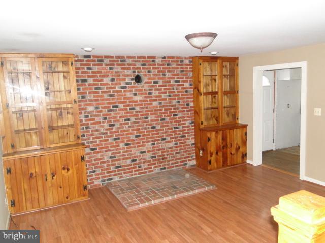 5407 Buffalo Road Mount Airy, MD 21771 - Photo 7 of 28 Living Room