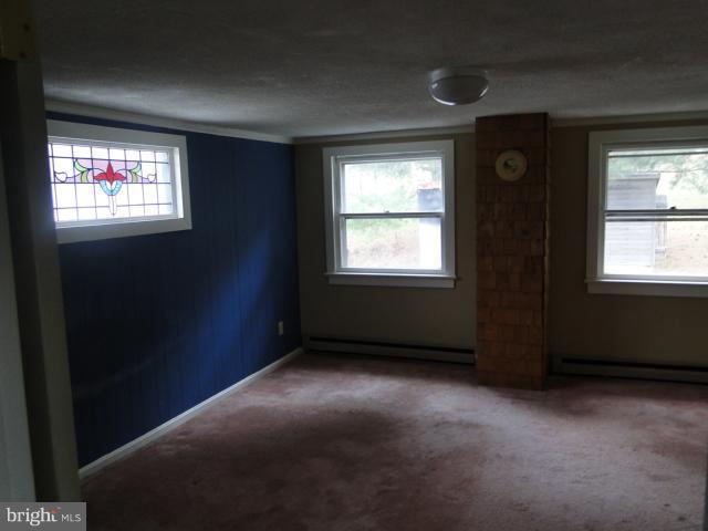 5407 Buffalo Road Mount Airy, MD 21771 - Photo 10 of 28 Bedroom