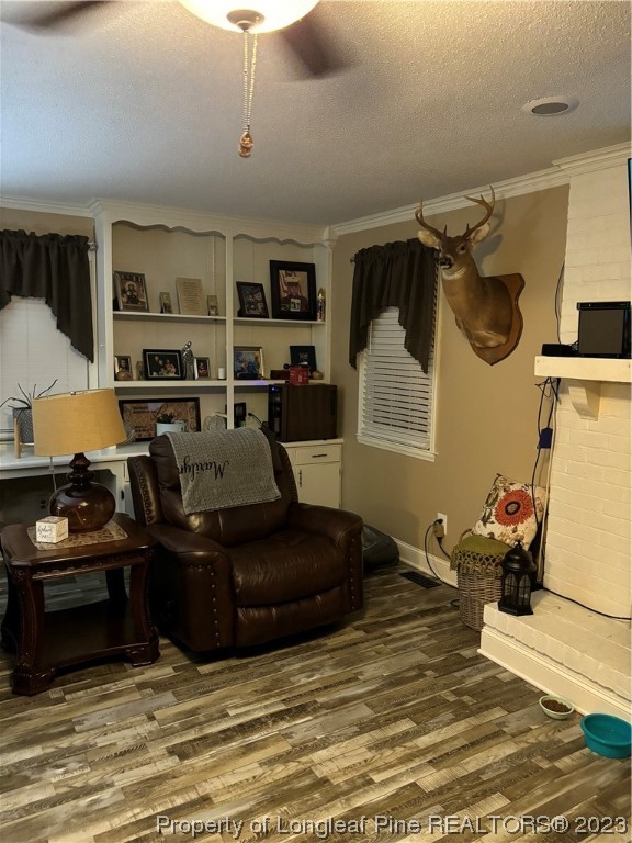 11828 Us Highway Maxton, NC 28364 - Photo 7 of 27 a living room with furniture