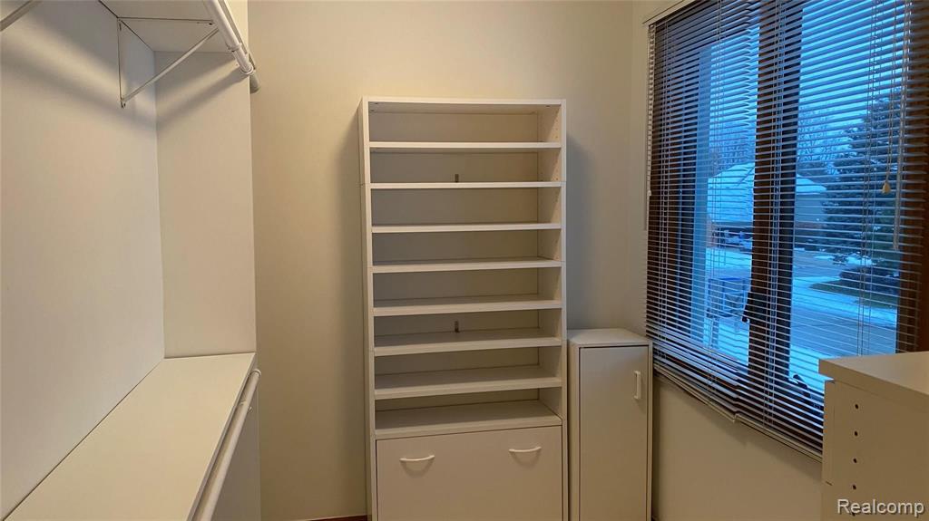 3099 Baypoint Drive Rochester, MI 48309 - Photo 15 of 32